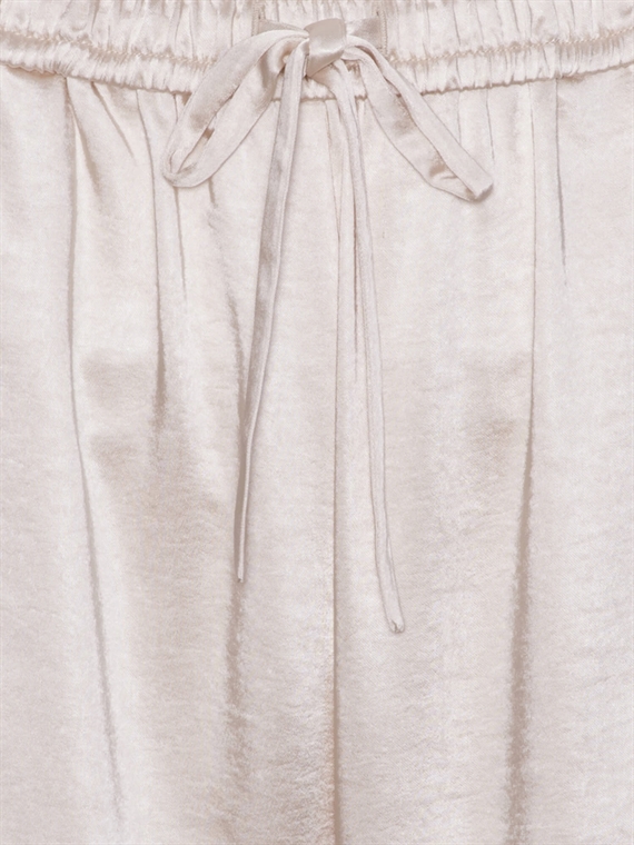 Karmamia Garcia Bukser, Ivory Rich Satin